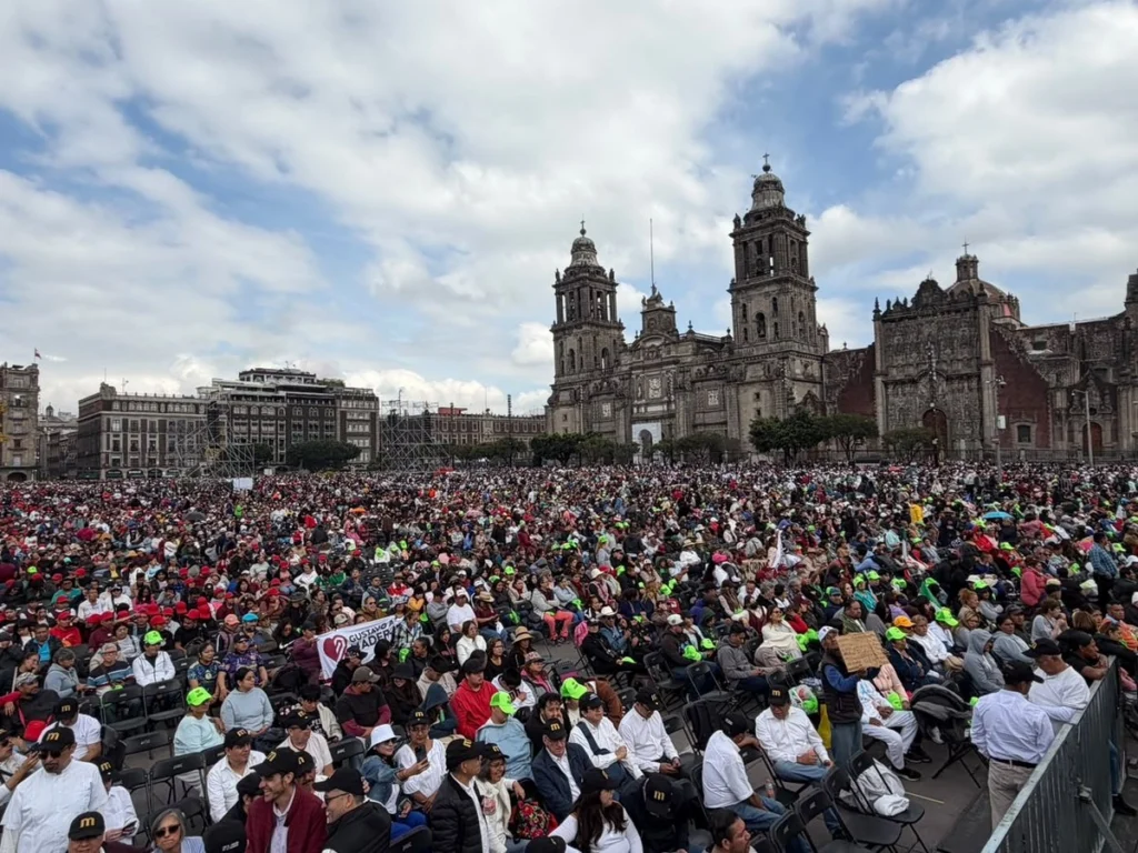mas-de-200-mil-personas-se-congregaron-en-el-zocalo-para-el-segundo-informe-de-gobierno-de-sheinbaum_db1b8b1d-1a51-4e97-91cf-345fef815e35_medialjnimgndimage=fullsize
